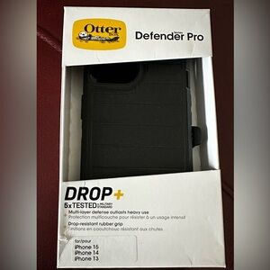 OtterBox iPhone 15, iPhone 14, and iPhone 13 Defender Series Pro Case - NEW